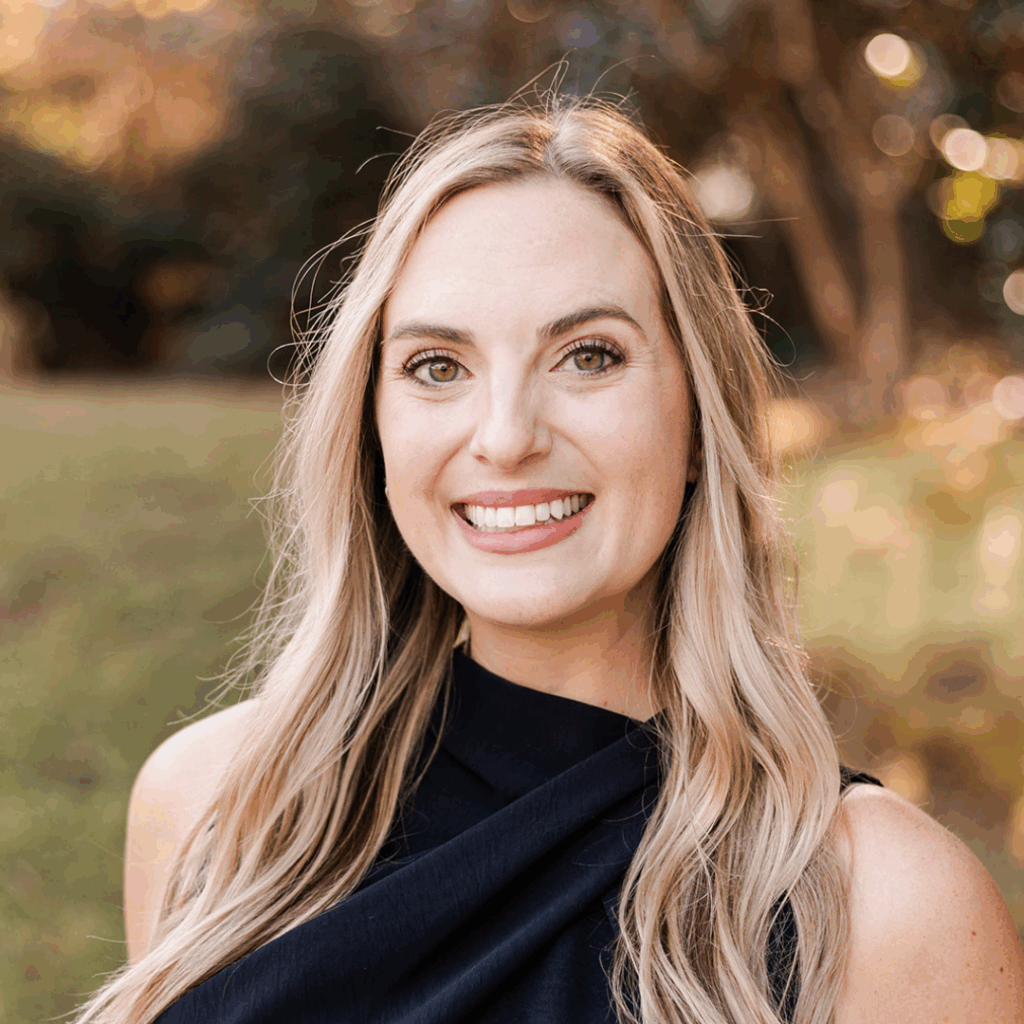 Headshot of Carly Corte