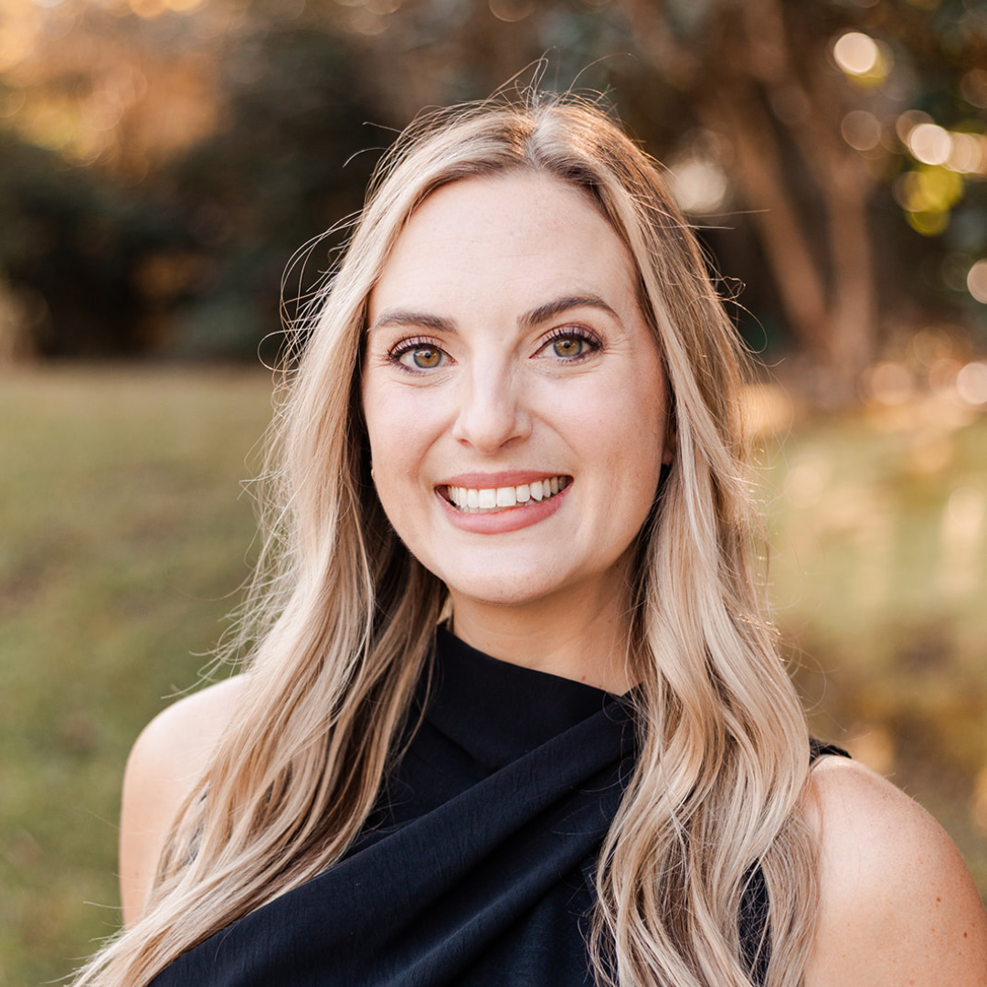 Headshot of Carly Corte