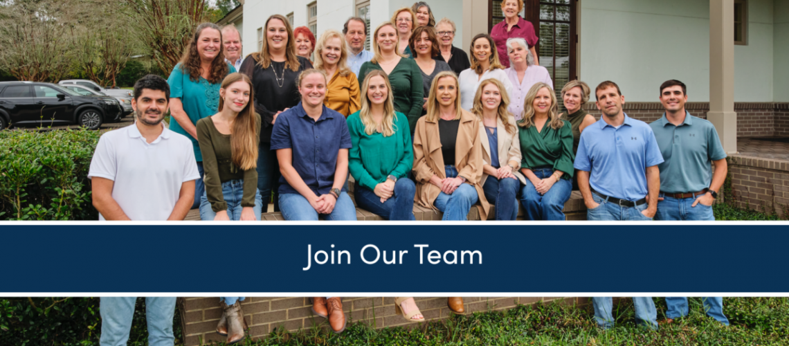 A photo of Avizo's employees with a banner that says "Join Our Team"